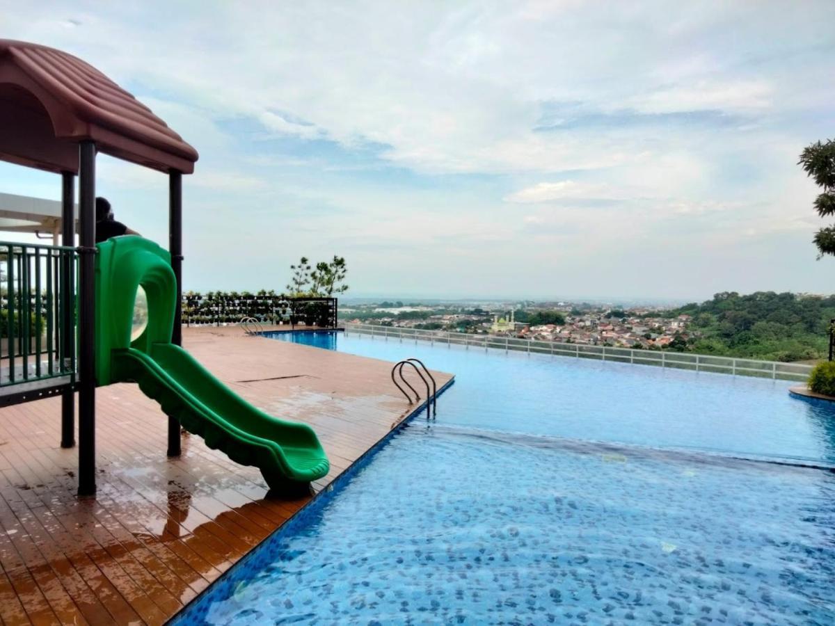 Amartha View Apartement Tambakaji Exterior photo