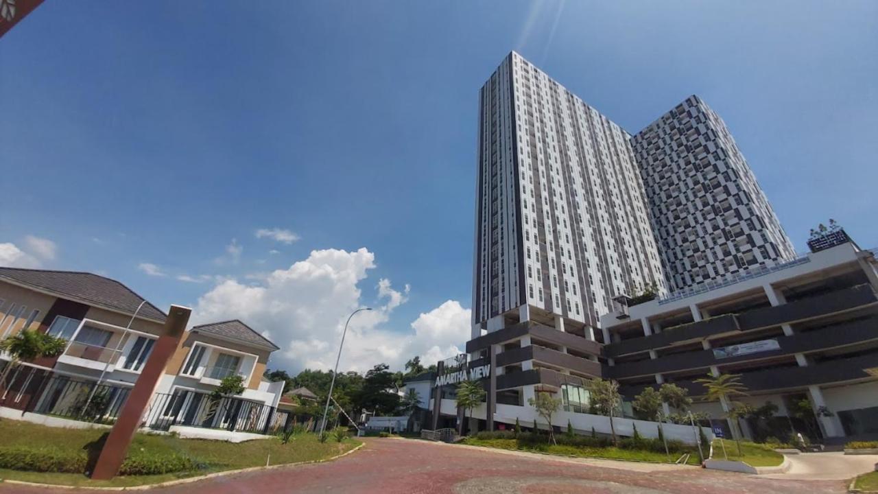 Amartha View Apartement Tambakaji Exterior photo