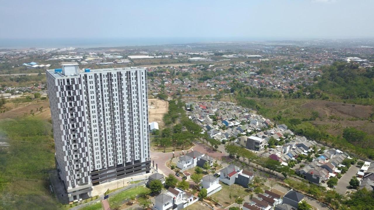 Amartha View Apartement Tambakaji Exterior photo